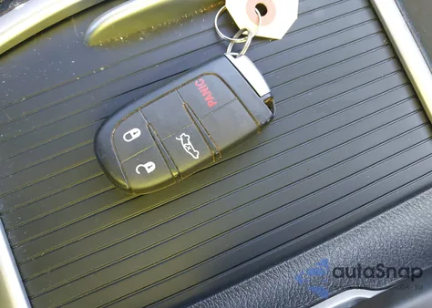 2023 Chrysler 300 Touring z USA, uszkodzony, nr VIN 2C3CCAAG9PH538356